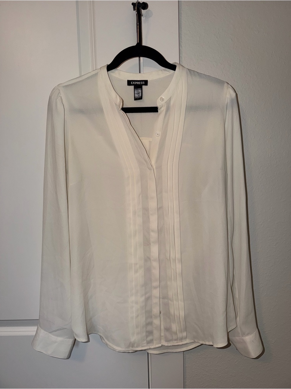 Express Cream Pintuck Front Blouse